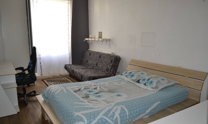 Chef-Boutonne Bed & Breakfast | Spacious Guest Room with Pool, Spa & Family Amenities