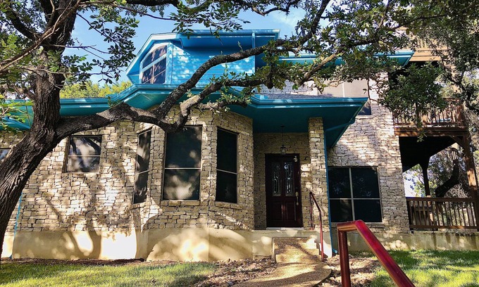 Wetmore House | Inviting Vacation Home with Heated Pool Near SixFlags