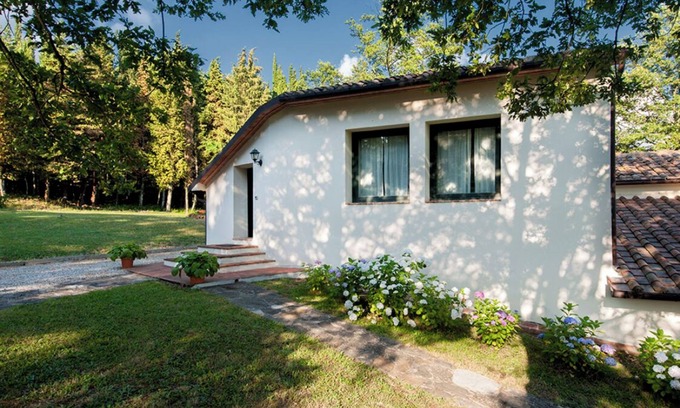 Montemurlo Apartment | Large Holiday Apartment Tuscany, Ancient Farm, Nature, Swimming Pool, 4 Guests
