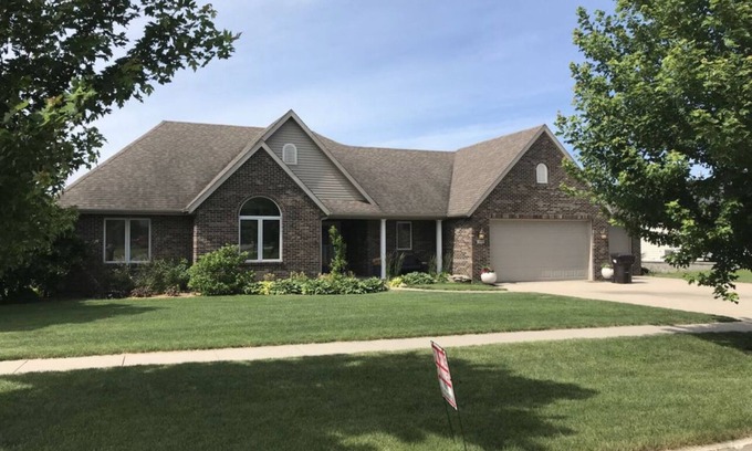 Boone House | Spacious Golf Course Home near ISU with Pool & Family Fun