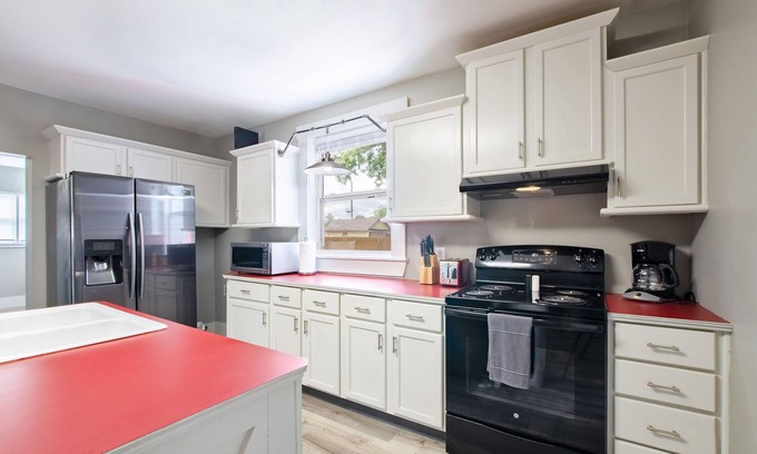Kokomo House | Charming Home with Character, Pet-Friendly 0.5 Miles to Downtown