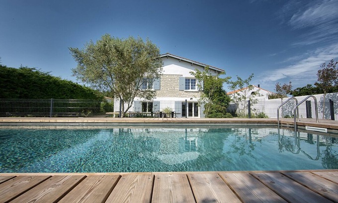 La Bree-les-Bains House | Renovated Retreat with Private Pool & Ocean View for 18