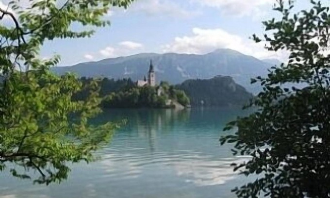 Bled House | Inviting House in Bled Center - Steps to Castle and Lake