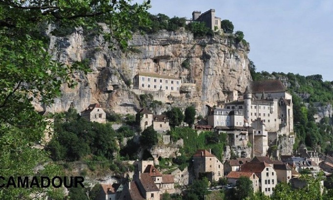 Cahors House | Ideal 5-Bedroom Loft with Pool in Scenic Cahors