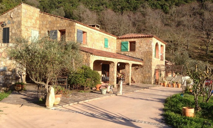 Sari-d'Orcino Villa | large house of 300 m2 with pool sea view