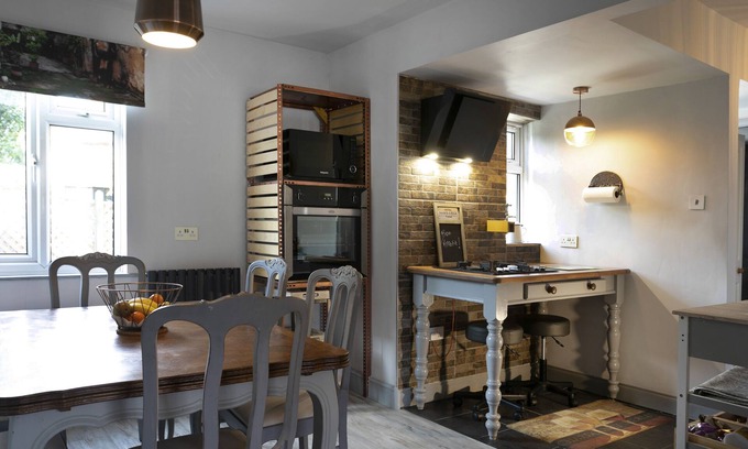 Newark House | Perfect One-Bedroom Retreat in Newark Centre, Notts