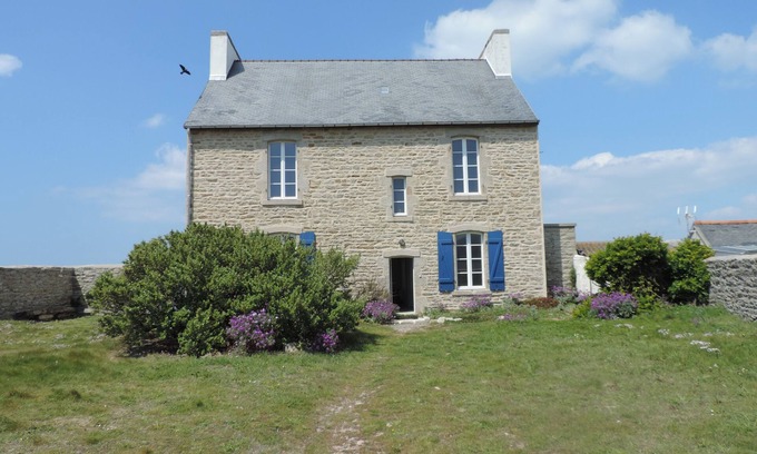 Finistere House | Renovated Coastal Retreat with Pool and Ocean Views
