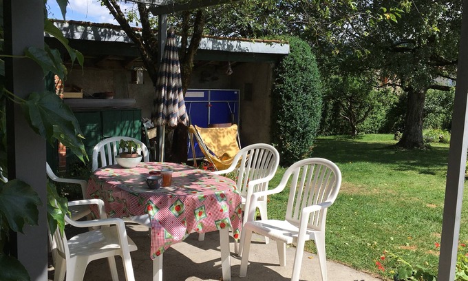 Charchilla House | Inviting House with Garden and Lake Views, Rated 9.4/10