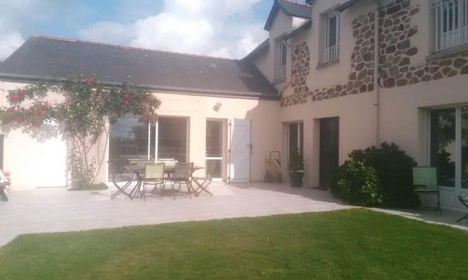 Irodouer House | Inviting House with Garden in Rennes, Dinan, Saint Malo