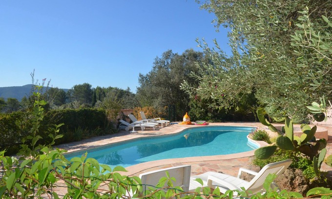 Pignans Villa | Relaxing Retreat with Pool Near the Sea and Nature