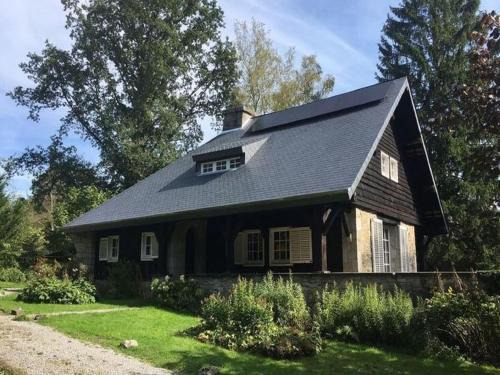 Vielsalm Villa | Serene Country House Retreat in Vielsalm with Fireplace