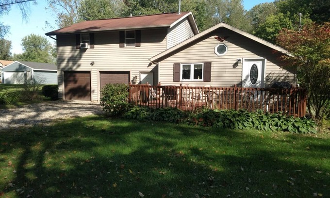 Coldwater Cottage | Cozy Lake Access Cottage with Pontoon Rental & Pet-Friendly