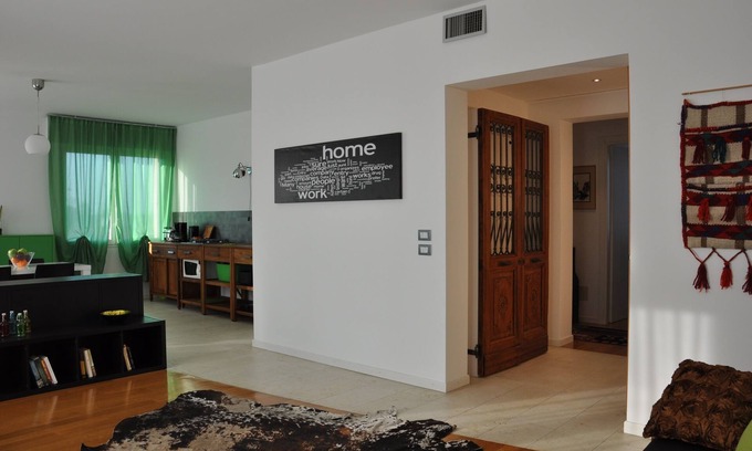 Padova Apartment | Bright and Inviting Hotel with Pool, Spa & Family Amenities
