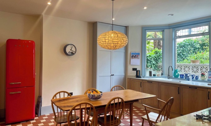 Dulwich House | Large living space l, four bedrooms, long garden in East Dulwich