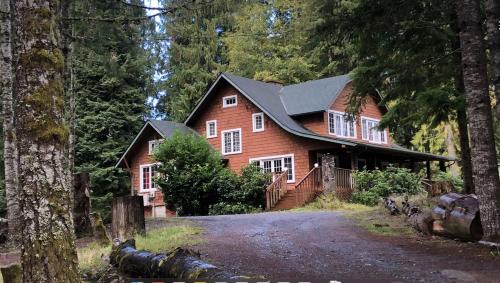 Ashford Other | Family-Friendly Lodge at Rainier - Steps from the Park