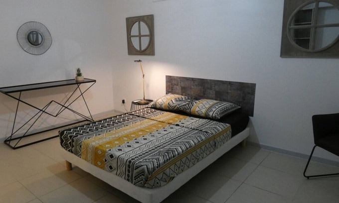 Fontaine de Moutte Condo | Comfortable Room in a Cozy Shared Apartment Retreat