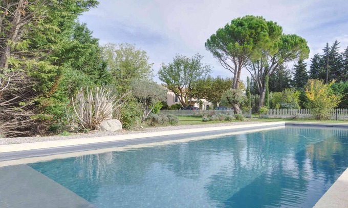 Eyragues House | Renovated MAS PROVENCAL with Ocean Views & Pool Access