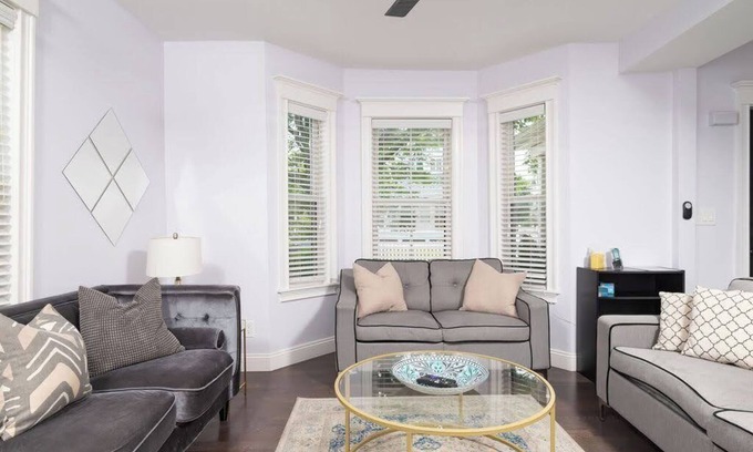 Everett Condo | Modern Duplex Home near Boston with Free Parking & Amenities