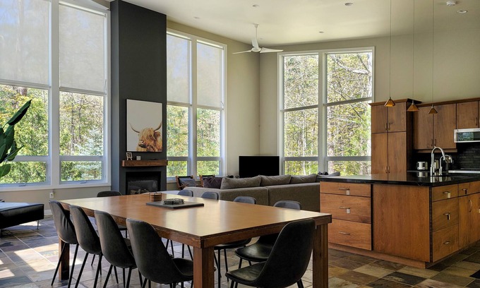 Grand Bend Cottage | Modern Rustic Cottage - Steps from Private Beach Oasis