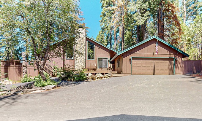 Shaver Lake House | Cozy Mountain-View Retreat with Game Room & Firepit