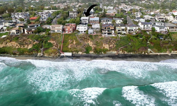 Leucadia Apartment | Ocean View Apartment with Two King Suites & Breakfast Included