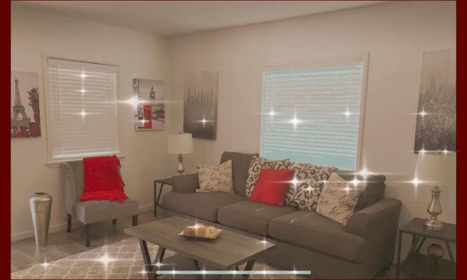 Sherman Oaks House | Spacious One Bedroom in the Heart of the City