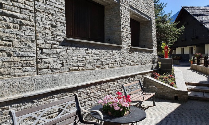 Grangesises Apartment | Spacious 6-Bed Retreat in Sestriere Grangesises