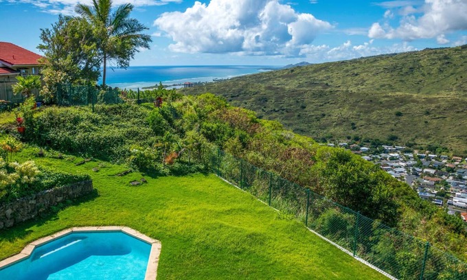 Hawaii Kai House | Relaxing Private Home with Pool & Ocean Views - Guest Rated 9.6