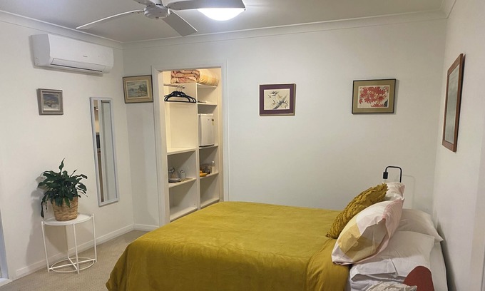 Yass Apartment | Large Private Room With Ensuite Includes Continental Breakfast