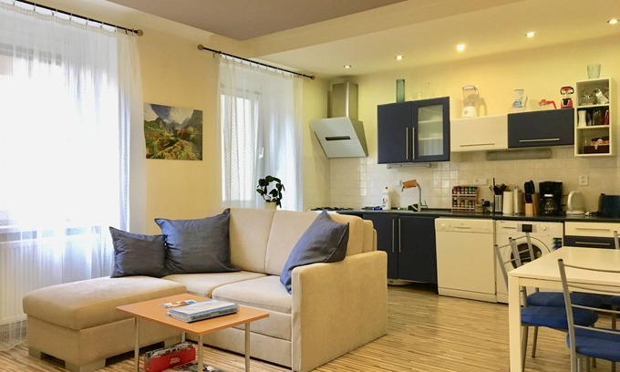 Old Town Apartment | Discover the Safe & Spacious Blue Apartment in Old Town