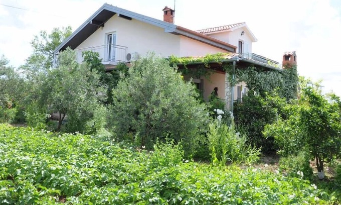 Turanj House | Pet-Friendly Adriatic Seaside Rental House with Ocean View