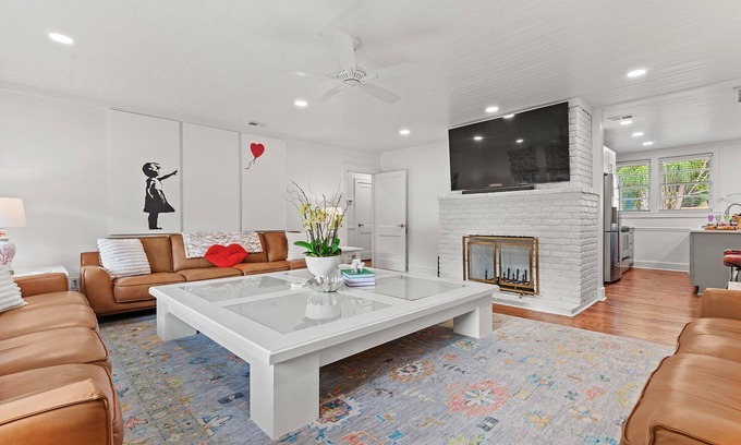 Savannah Beach House | Pink Pearl by the Sea: Beach House with Pool & Ocean View