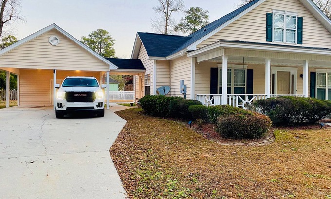 Savannah House | Inviting Southern Home with Spa and Family-Friendly Amenities