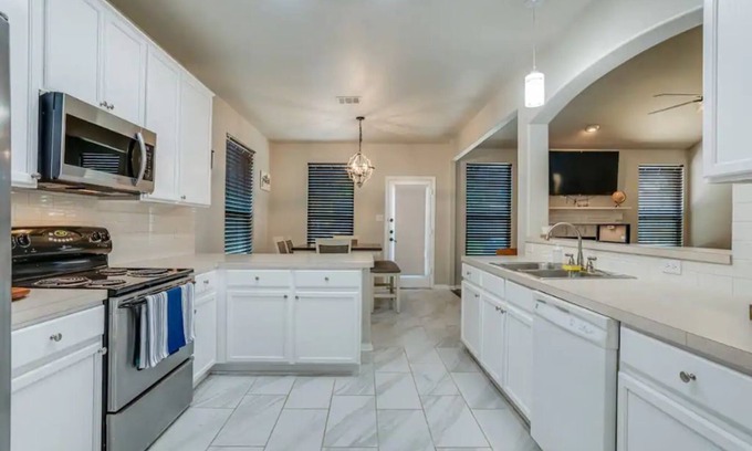 Universal City House | Spacious Home with Kitchen & Pet-Friendly Amenities
