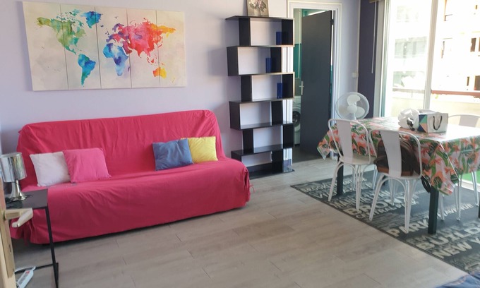 Biarritz Apartment | Cozy Studio 350m to Beach with Ocean View & Pet-Friendly