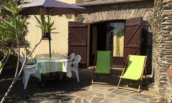 Collioure Apartment | Spacious Studio with Terrace, Pool & Ocean View Awaits