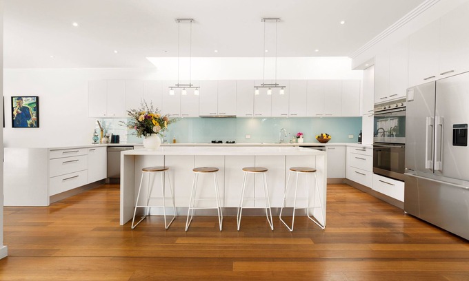 Vaucluse House | Large Summer Home with Big Pool