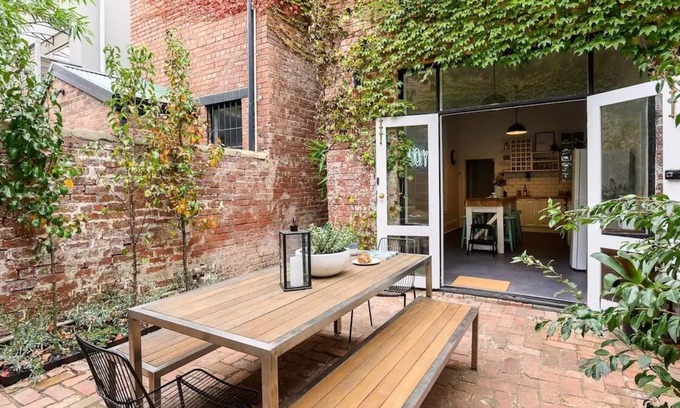 West Melbourne House | Large Terrace In Central Melbourne Neighbourhood