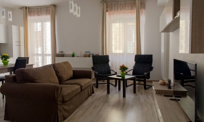 Desenzano del Garda Apartment | Stylish Three-Room Apartment with Ocean and Lake Views