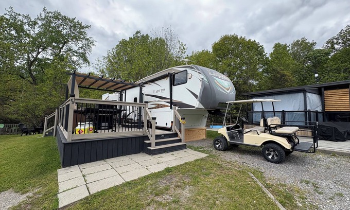 Sherkston House | Pet-Friendly Trailer with Ocean View at Sherkston Shores!