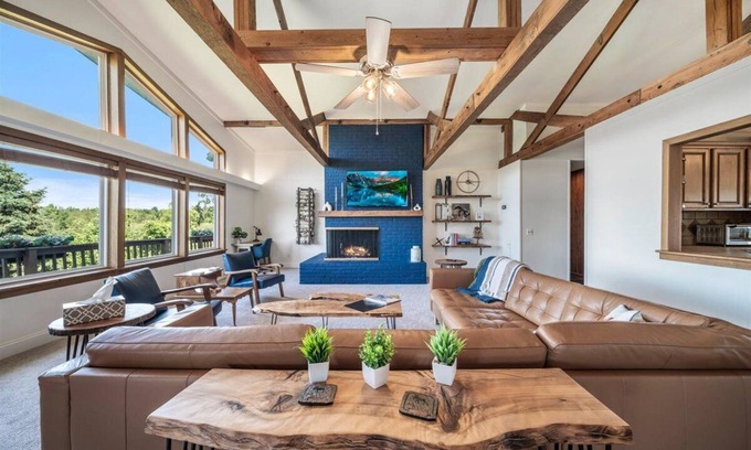 West Branch Cabin | Lakefront Cabin on Lake George with Kayaks & Game Room