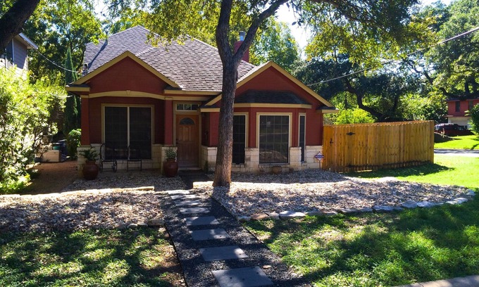 Barton Heights House | Ideal Zilker Home with Pool Near Downtown & Barton Springs