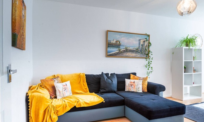 Plaistow Apartment | Guest Rated 10/10: Stylish London Flat near O2 & Excel