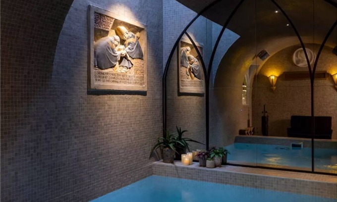 Saint-Germain-des-Pres Apartment | Experience a Masterpiece Stay in the Heart of St-Germain
