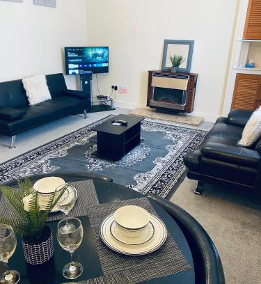 Largs Apartment | Highly Rated Largs Holiday Apartment with Family-Friendly Amenities