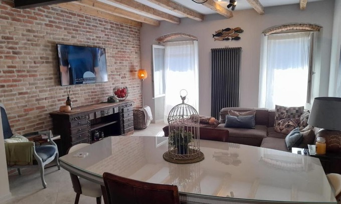 Sarnico Apartment | Uncover LaRiva 11: Pet-Friendly Retreat by Lake Iseo