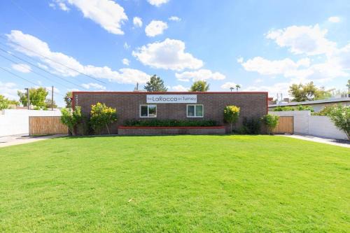 Camelback East Apartment | Experience LaRocco On Turney Biltmore: Pet Friendly & 4-Star Stay