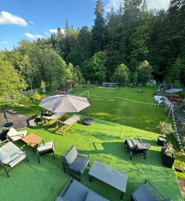 Predeal House | Discover LaRotonde: Guest Rated 9.5 with Pool & Restaurant