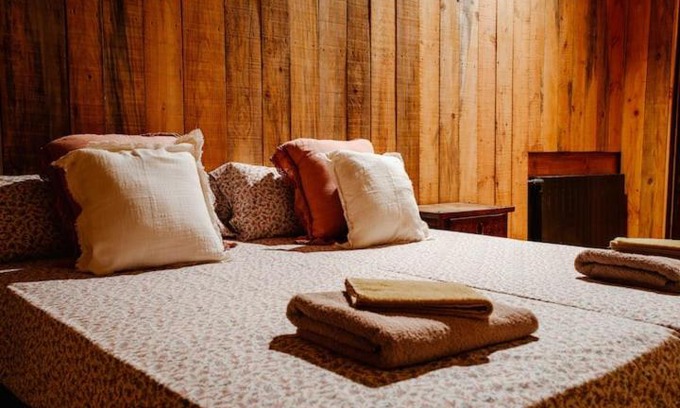 Tordera House | Relax at LAS ACACIAS: Ideal Rural Retreat with Pool