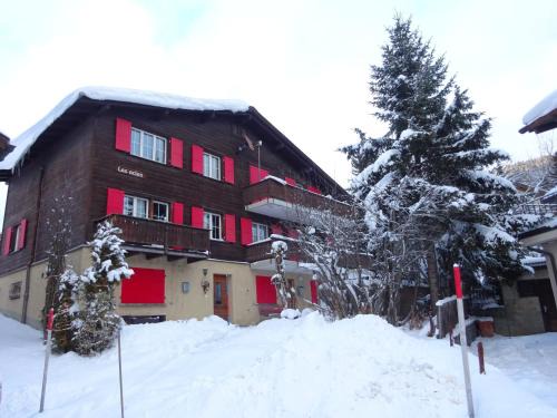 Valbella Apartment | Exceptional Las Aclas: Breakfast & Hot Tub Included!